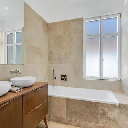 Contemporain Vue - Parking Prive & Bateau Privatif Apartment Sainte-Maxime